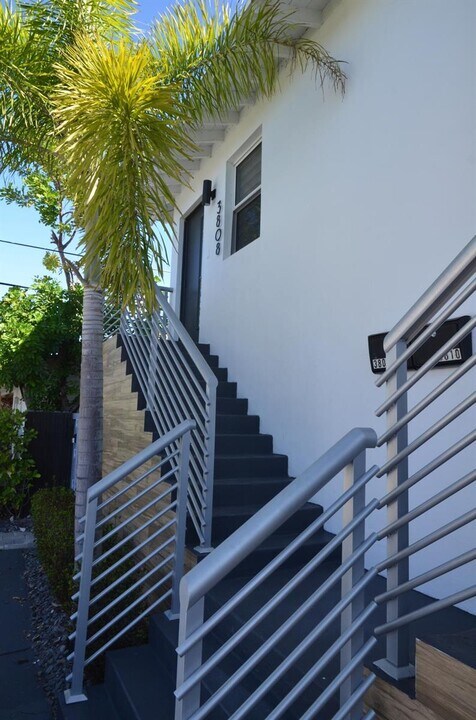 3808 S Olive Ave, Unit 3808 in West Palm Beach, FL - Foto de edificio