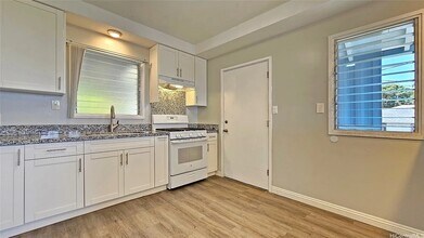 1767 Puowaina Dr in Honolulu, HI - Building Photo - Building Photo