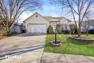 1435 Blue Brook Way in Greenwood, IN - Building Photo