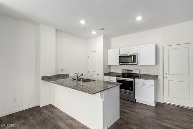 4213 Venus Falls Ave in North Las Vegas, NV - Building Photo - Building Photo
