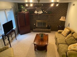 328 Harolds Branch Rd, Unit 4 in Pikeville, KY - Foto de edificio - Building Photo