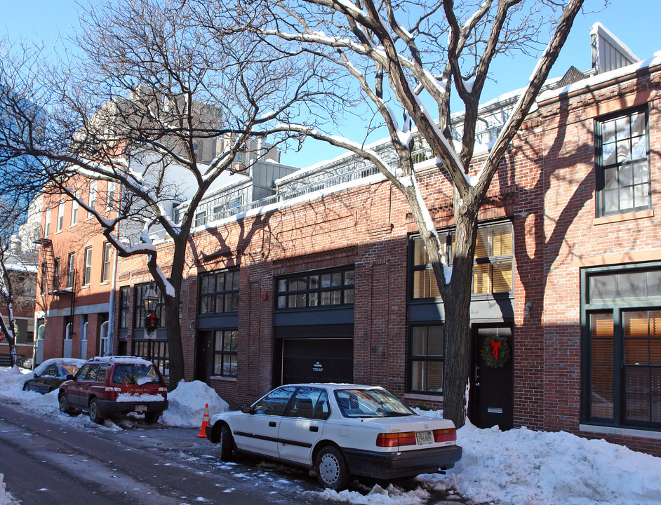 ARCHIVES CONDOMINIUM in Boston, MA - Building Photo