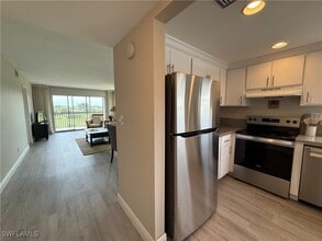 190 Pebble Beach Blvd in Naples, FL - Building Photo - Building Photo