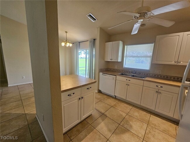 1826 NE 17th Terrace in Cape Coral, FL - Building Photo - Building Photo