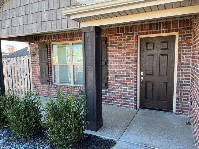 property at 1001 Tulip St