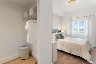 The Club at Crystal Lake in Deerfield Beach, FL - Building Photo - Building Photo