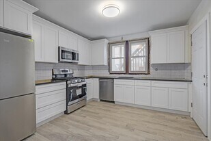 120 High St, Unit #2 in Newton, NJ - Building Photo