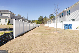 2708 Honey Locust Ct in Loganville, GA - Building Photo - Building Photo