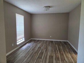 717 Vicksburg Ct in Conroe, TX - Building Photo - Building Photo