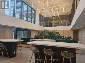 3071 Trafalgar Rd in Oakville, ON - Building Photo - Building Photo