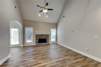 412 Oscar Way in Dallas, GA - Foto de edificio - Building Photo