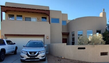 12700 Desert Sky Ave NE in Albuquerque, NM - Foto de edificio - Building Photo
