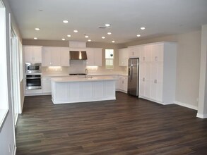 6659 Encelia Pl in Carlsbad, CA - Building Photo - Building Photo