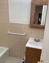 137 Merriam Ave in Leominster, MA - Foto de edificio - Building Photo