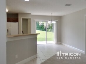 8044 Cecil St in Jacksonville, FL - Building Photo - Building Photo