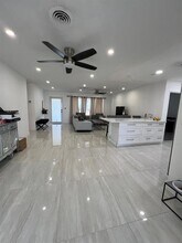 2015 N 32nd Ave in Hollywood, FL - Foto de edificio - Building Photo