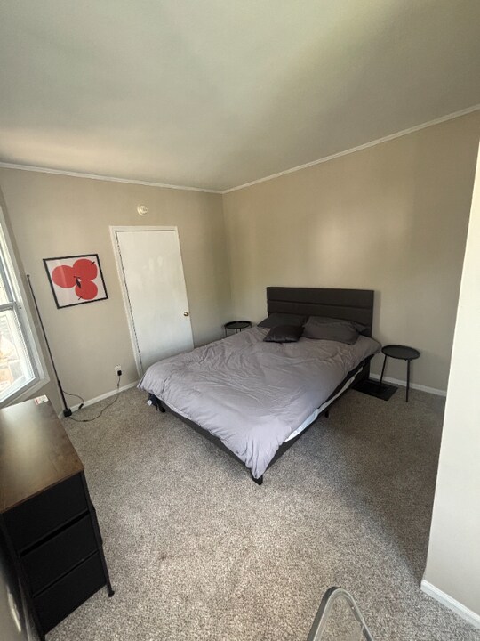111 Sweet St NE in Grand Rapids, MI - Building Photo