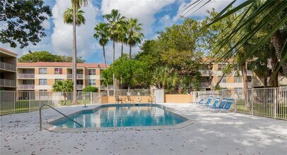 8240 NW 24th St in Coral Springs, FL - Building Photo - Building Photo