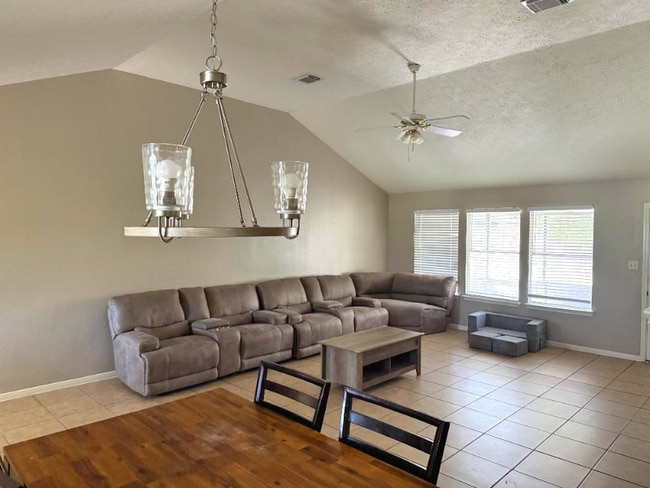 11127 Fall Breeze Dr in Houston, TX - Foto de edificio - Building Photo