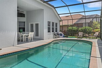 6773 Southern Oak Ct in Naples, FL - Building Photo - Building Photo