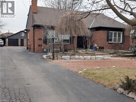 101 Centennial Pkwy S in Hamilton, ON - Building Photo