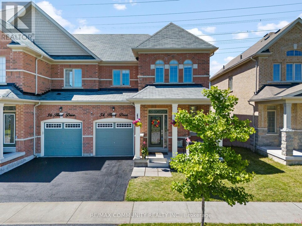 34 Hurst Dr in Ajax, ON - Building Photo