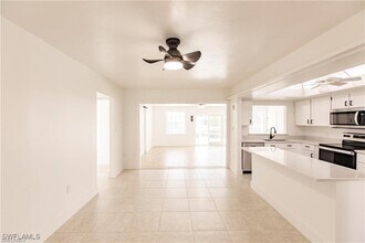 204 5th St in Bonita Springs, FL - Building Photo - Building Photo
