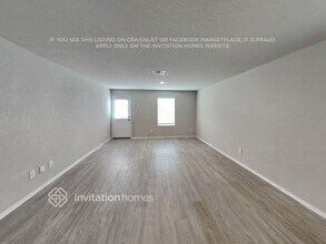 4240 Thalweg Way in San Antonio, TX - Foto de edificio - Building Photo