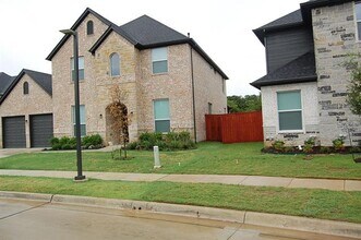 3917 Belle Maison Ct in Arlington, TX - Building Photo - Building Photo