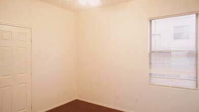 1911 Eskam St in Las Vegas, NV - Building Photo - Building Photo