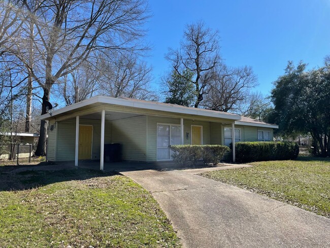 3061 Amherst St in Shreveport, LA - Building Photo - Building Photo