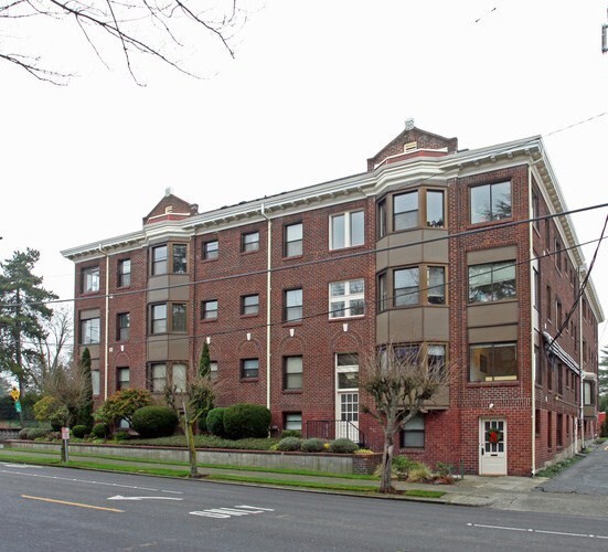 Woodland Court Apartments in Seattle, WA - Foto de edificio - Building Photo