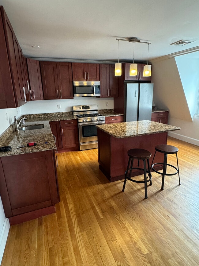 1798 Beacon St, Unit 3