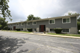 323 W Walnut St in Crown Point, IN - Building Photo - Building Photo