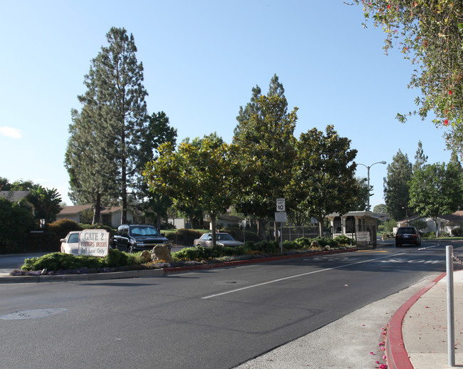 Third Laguna Hills Mutual in Laguna Woods, CA - Building Photo - Building Photo