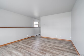 1214 Mt Vernon St in Oshkosh, WI - Building Photo - Building Photo
