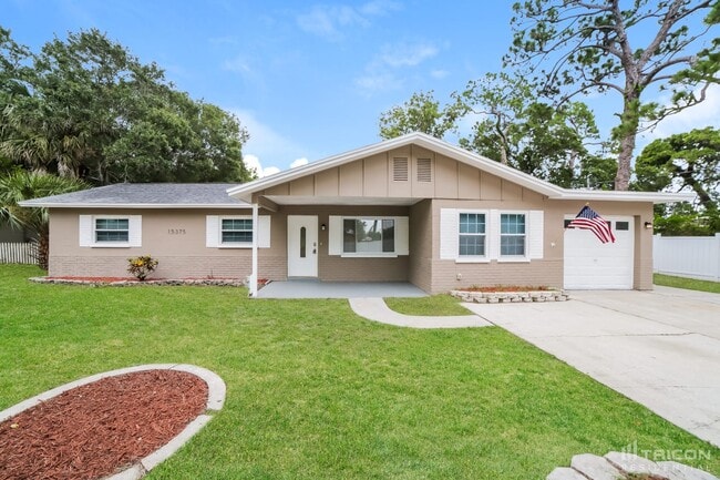 15375 Hopedale Ln