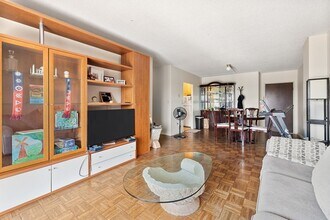 2353 Massachusetts Ave in Cambridge, MA - Building Photo - Building Photo
