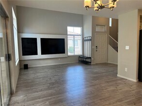 2427 Cliffwood Dr in Henderson, NV - Building Photo - Building Photo