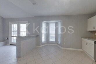 4535 Sloangate Dr in Spring, TX - Foto de edificio - Building Photo