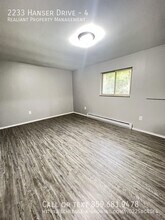 2233 Hanser Dr-Unit -4 in Covington, KY - Building Photo - Building Photo