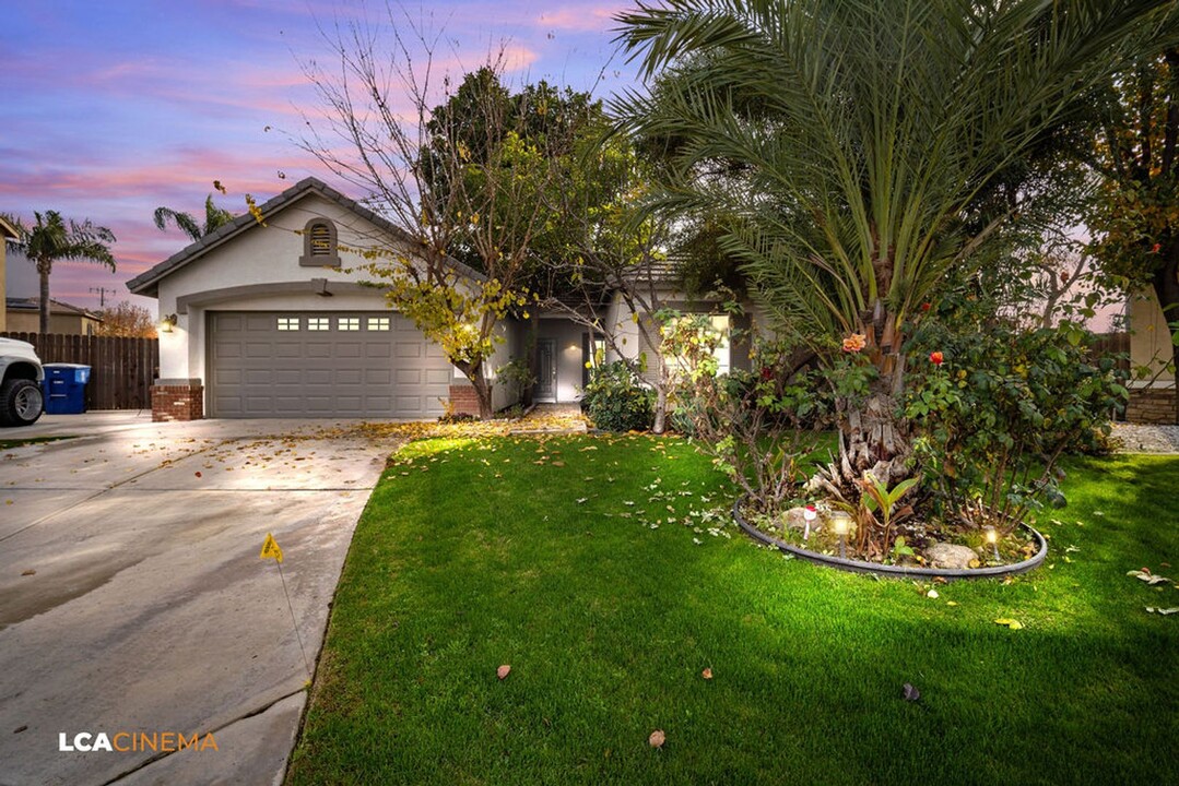 20 Belfast Ct in Bakersfield, CA - Building Photo