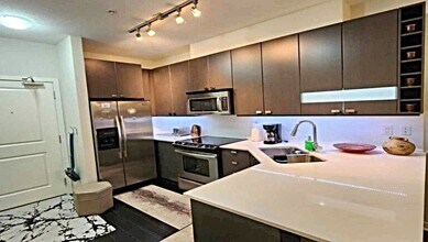 5655 210A St in Langley, BC - Building Photo - Building Photo
