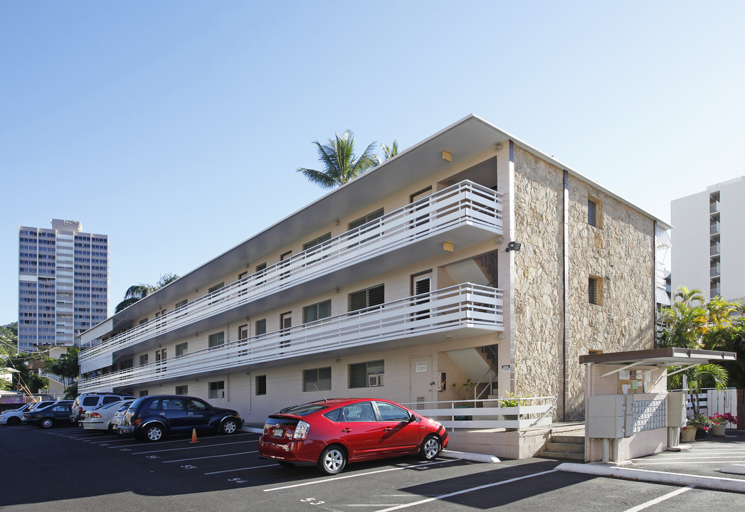 1330 Wilder Ave in Honolulu, HI - Building Photo