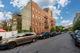 549 Herzl St in Brooklyn, NY - Building Photo - Building Photo