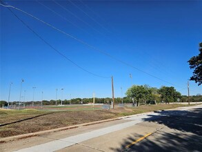 5625 Squires Dr in The Colony, TX - Building Photo - Building Photo