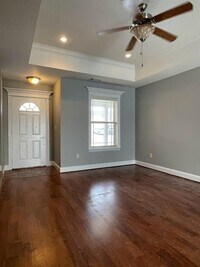 833 Baker St NW photo'