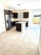 2418 SE 10th St in Homestead, FL - Building Photo - Building Photo