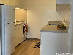 1404 Kewalo St in Honolulu, HI - Building Photo - Building Photo