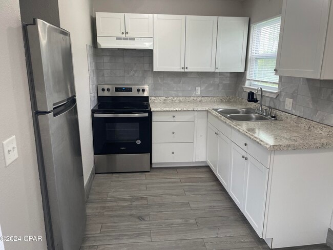 400 E 19th St in Panama City, FL - Building Photo - Building Photo